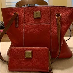 Dooney & Bourke Pebble Grain purse w/ wallet